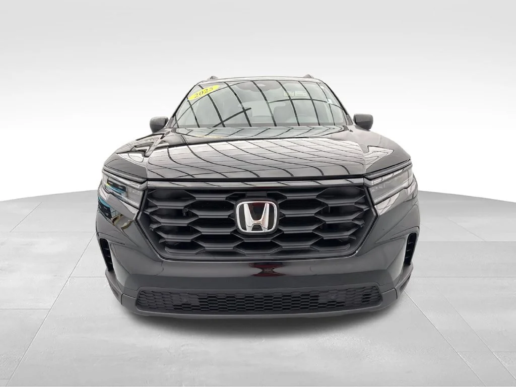 Certified Used 2025 Crystal Black Pearl Honda AWD Sport image 27