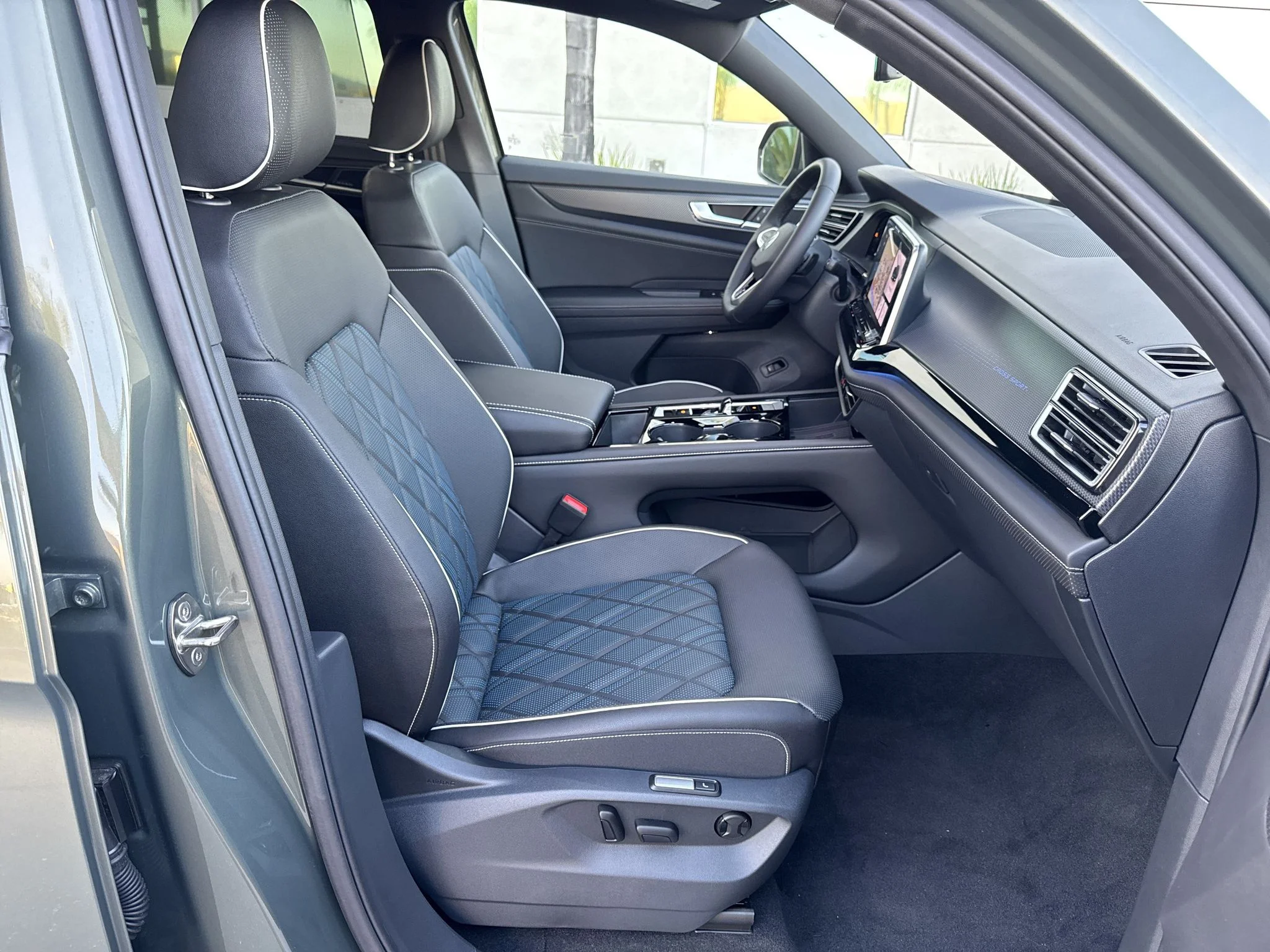 New 2026 Avocado Green Pearl Volkswagen 2.0T SEL Premium R-Line image 20