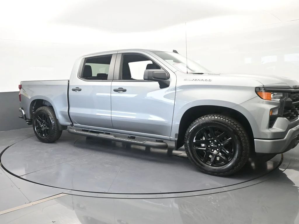 Used 2025 Sterling Gray Metallic Chevrolet Custom image 8