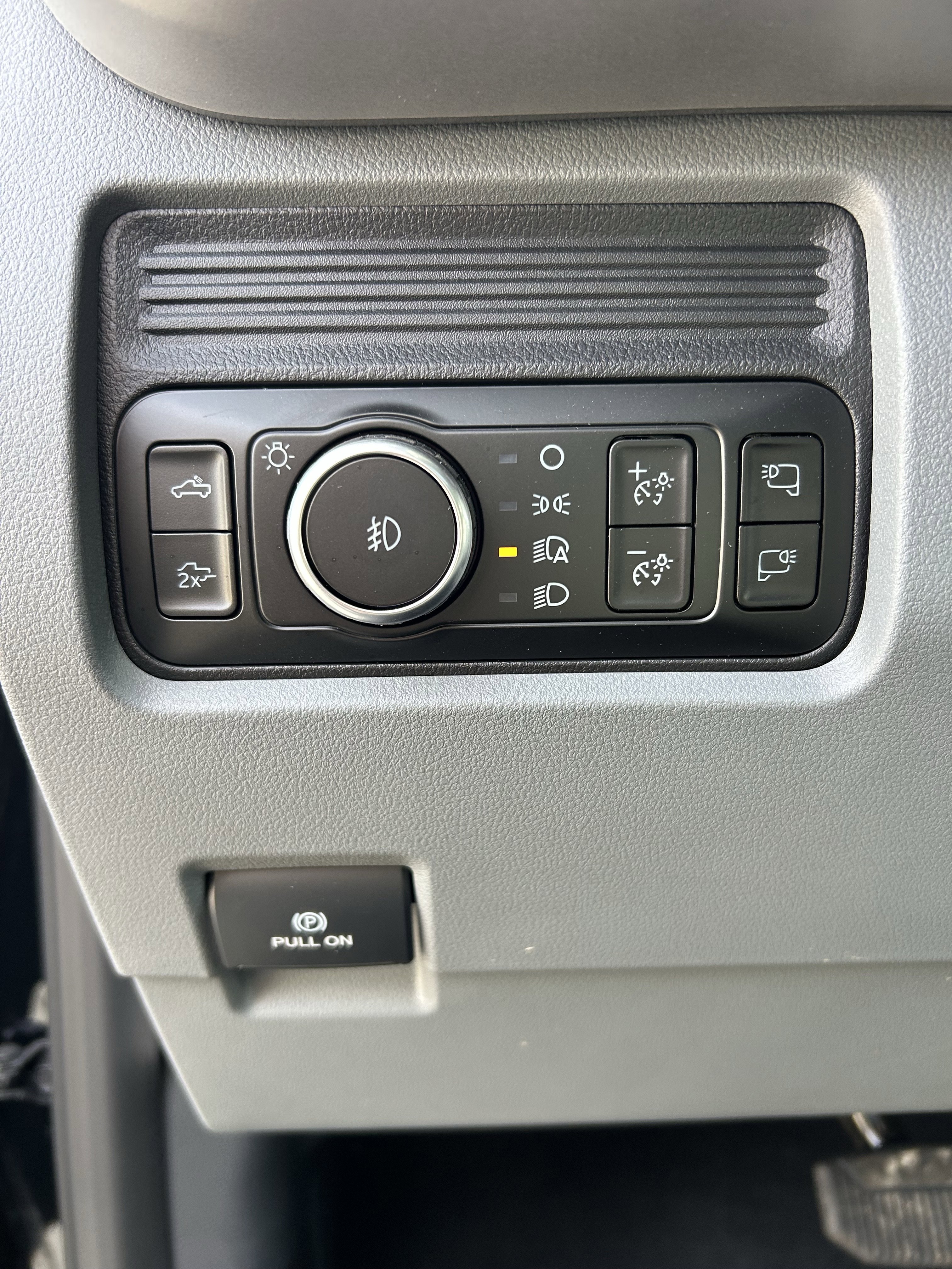 New 2026 AGATE BLACK Ford XLT image 13