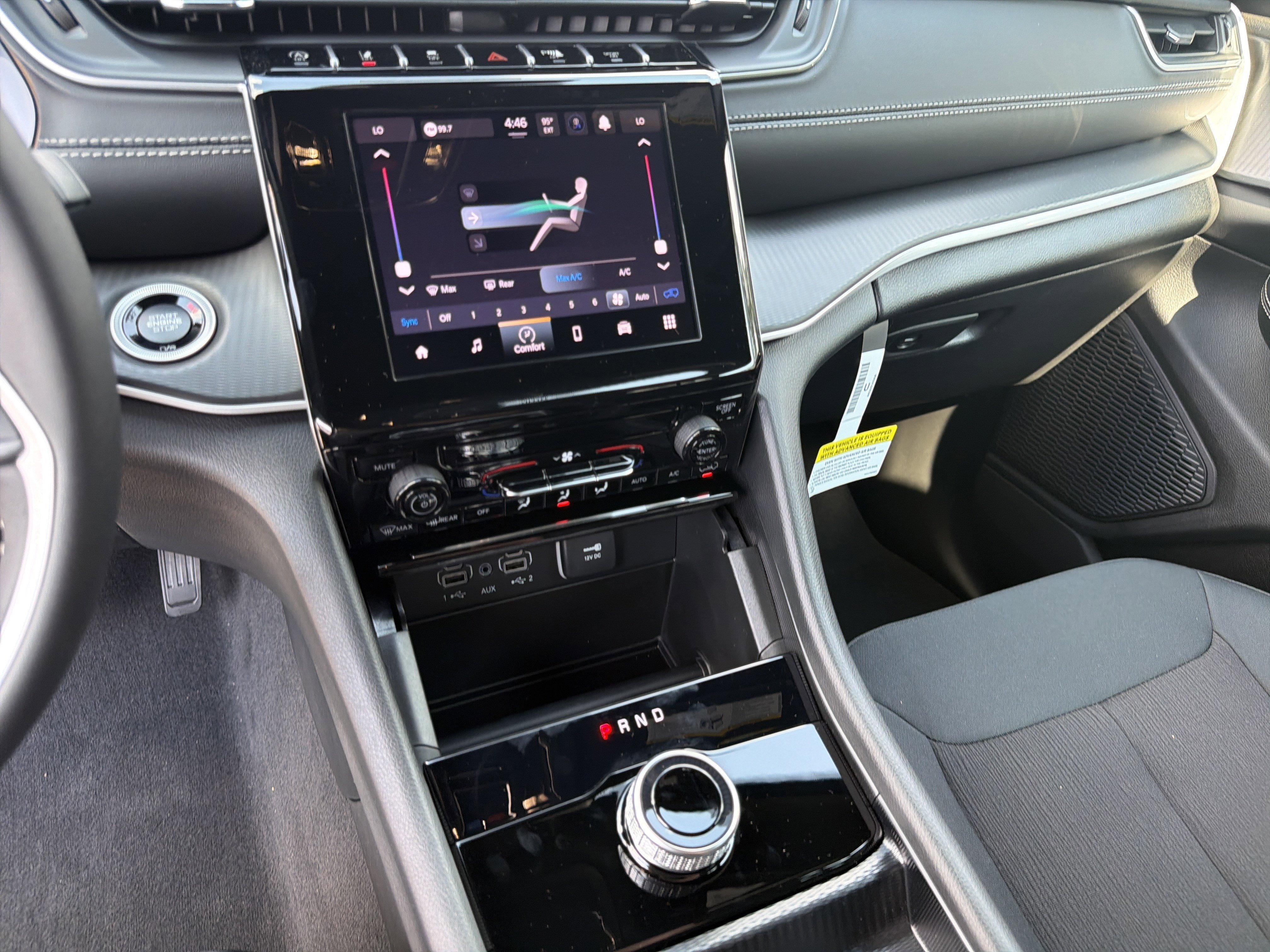 New 2026 Silver Zynith Jeep Laredo image 32