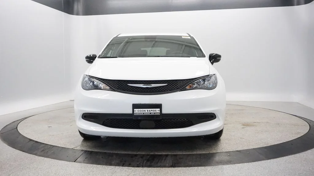 New 2026 Bright White Clear-Coat Exterior Paint Chrysler LX image 15