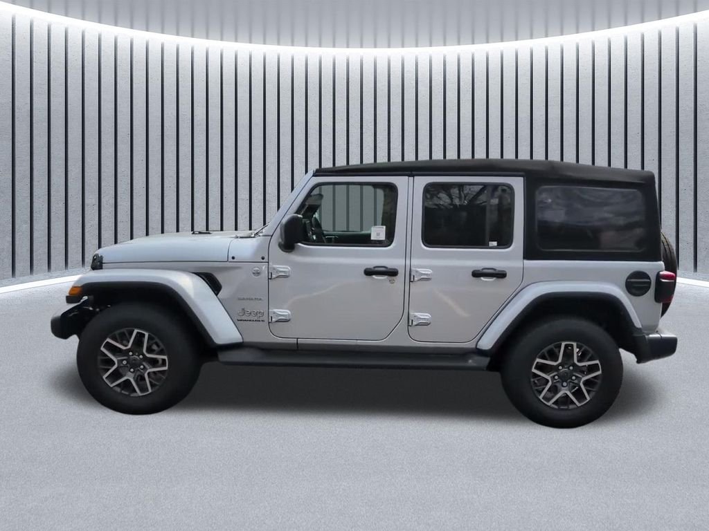 Used 2024 Silver Jeep Sahara image 12