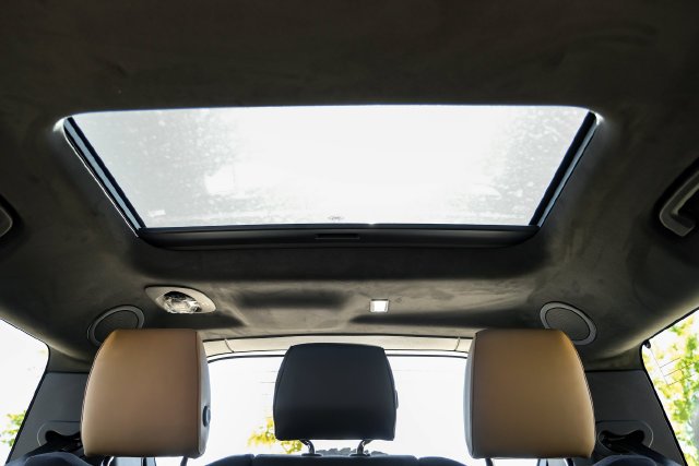 New 2026 Santorini Black Land Rover X image 31