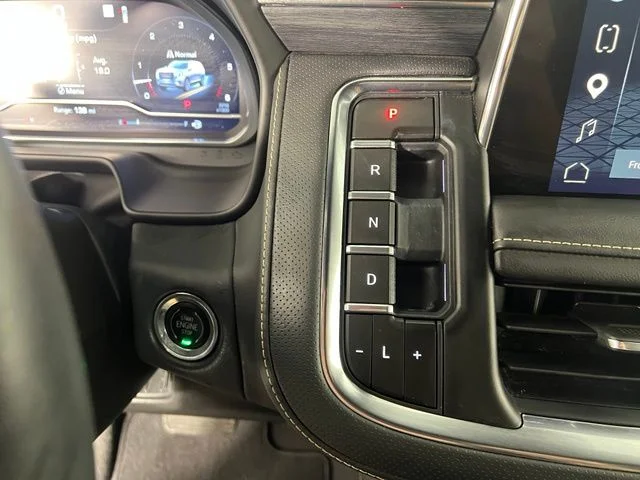 2023 GMC Yukon XL SLT - Photo 25