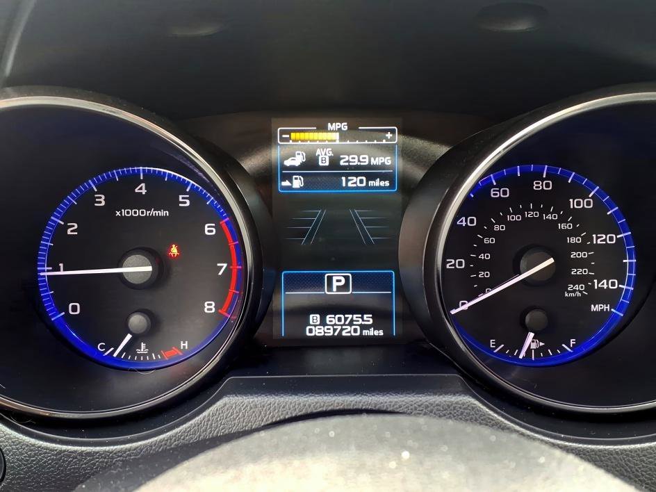 Used 2019 Ice Silver Metallic Subaru Limited image 25
