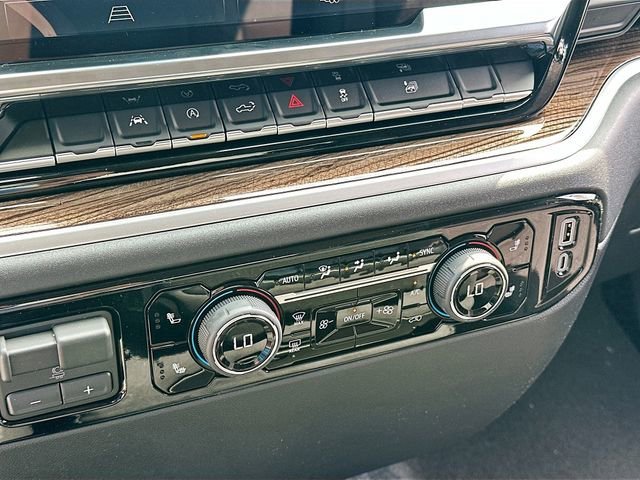 New 2026 Sterling Gray Metallic Chevrolet LT (2FL) image 17