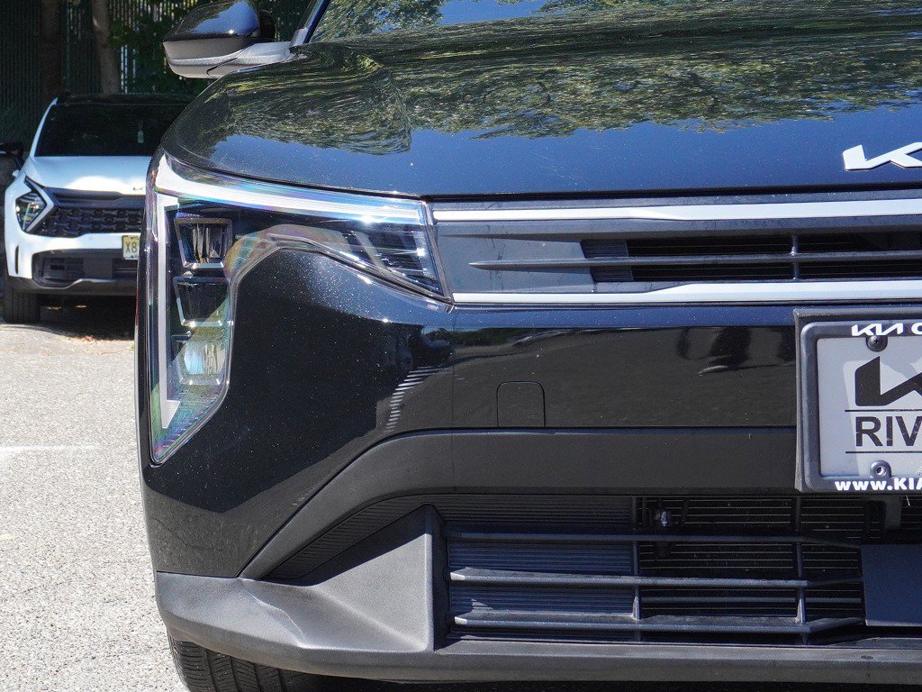 Used 2025 Black Kia LXS image 11
