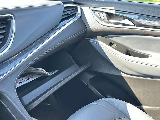 Used 2023 Black Buick Essence image 32