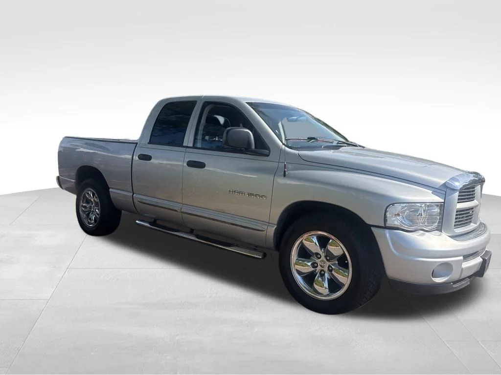 Used 2004 Black Dodge SLT image 4