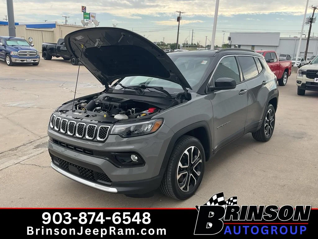 Used 2023 Grey Jeep Limited image 13