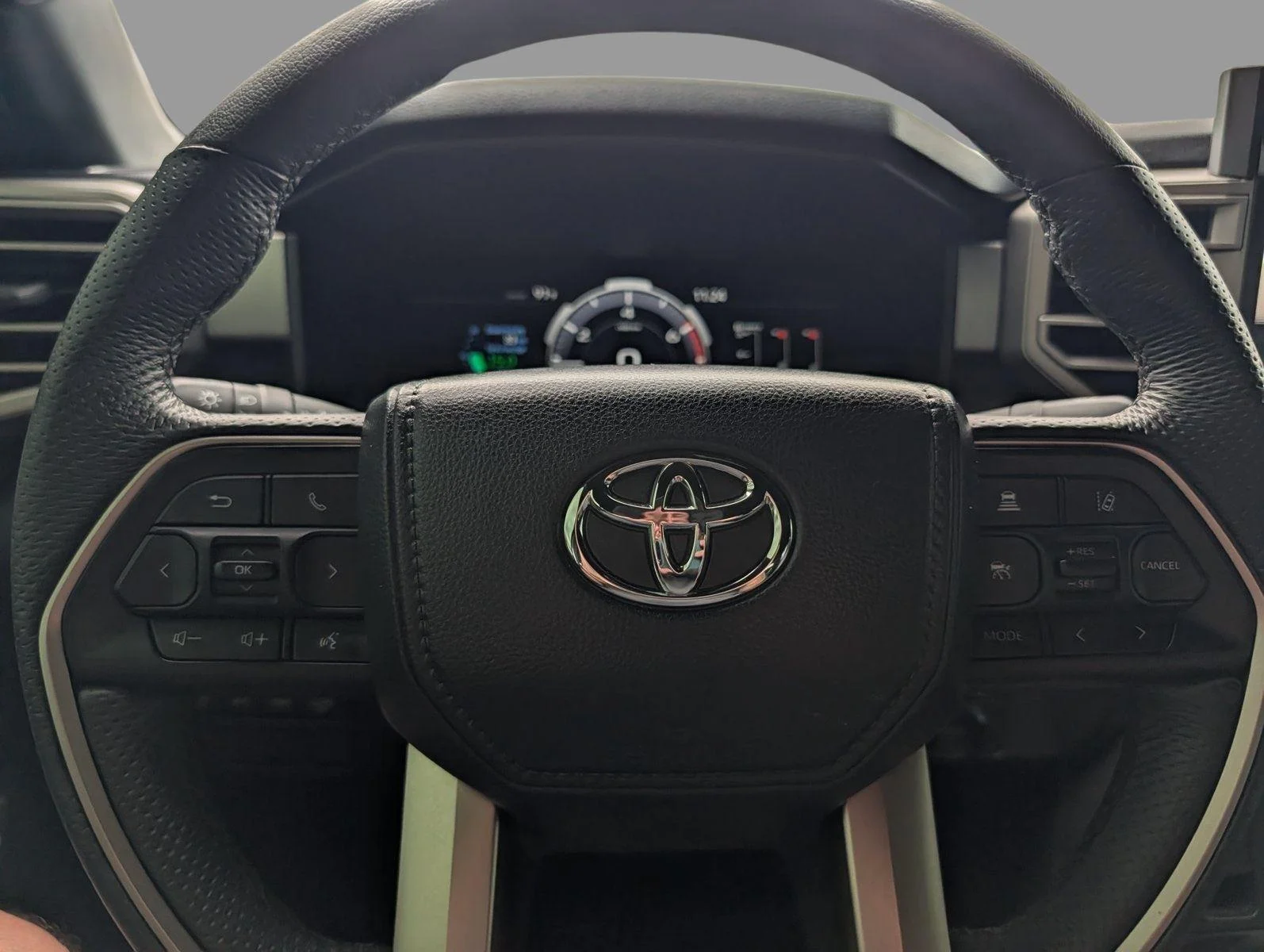 Used 2025 Lunar Rock Toyota Limited image 25