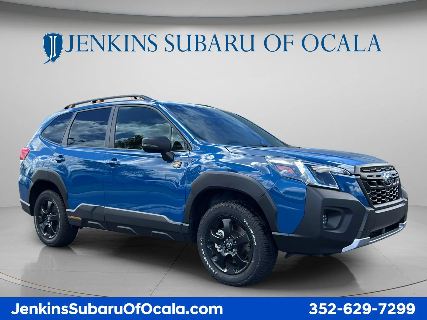 Used 2025 Geyser Blue Subaru Wilderness image 1