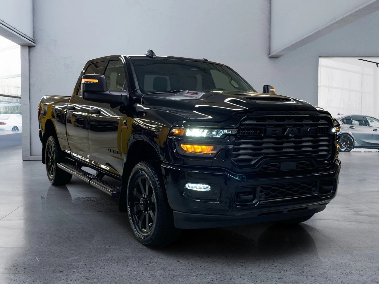 New 2026 Diamond Black Crystal Pearl Ram Big Horn image 7