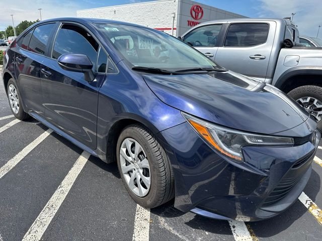 Used 2023  Toyota LE image 2