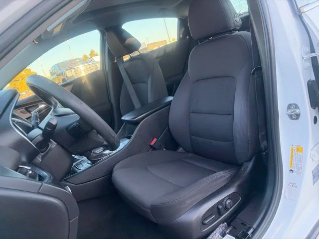 Used 2021 Summit White Chevrolet LT image 17