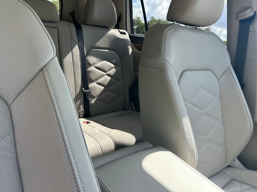 New 2026 White/off-white Volkswagen 2.0T SE w/Technology image 35