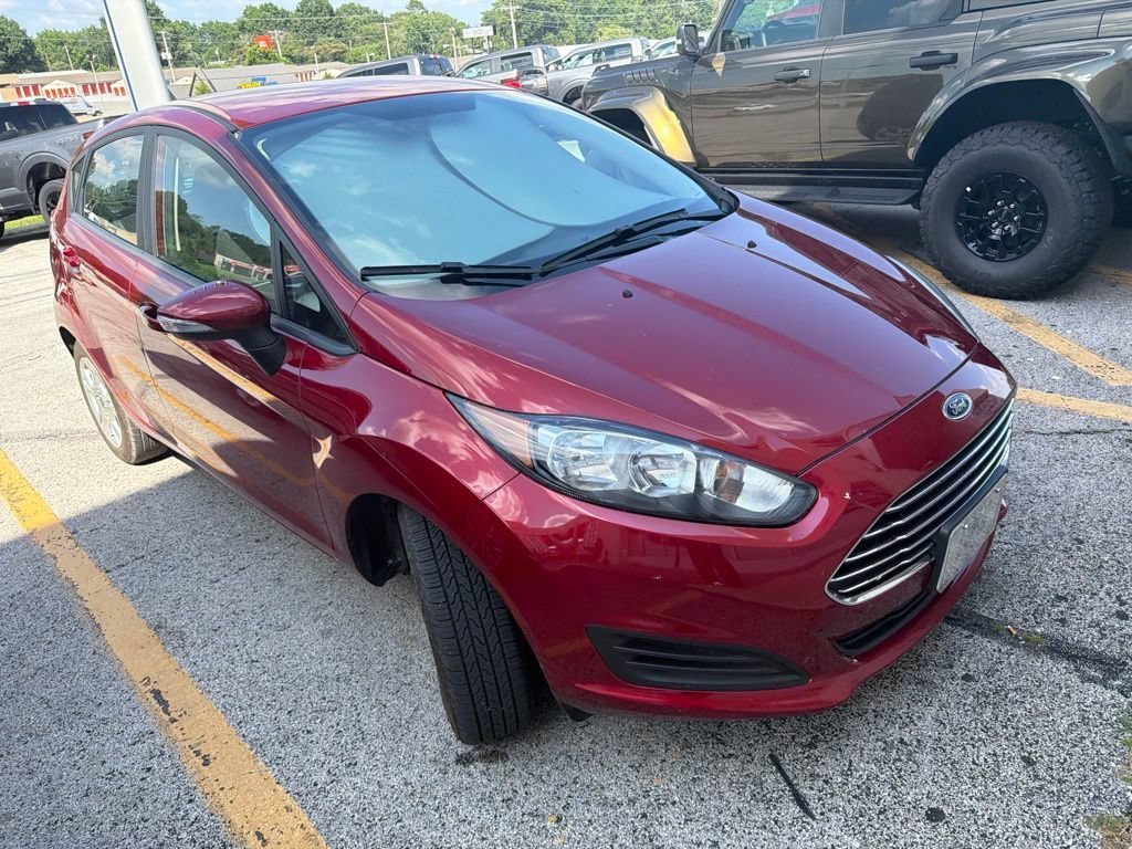 Used 2014 Ruby Red Metallic Ford SE image 3