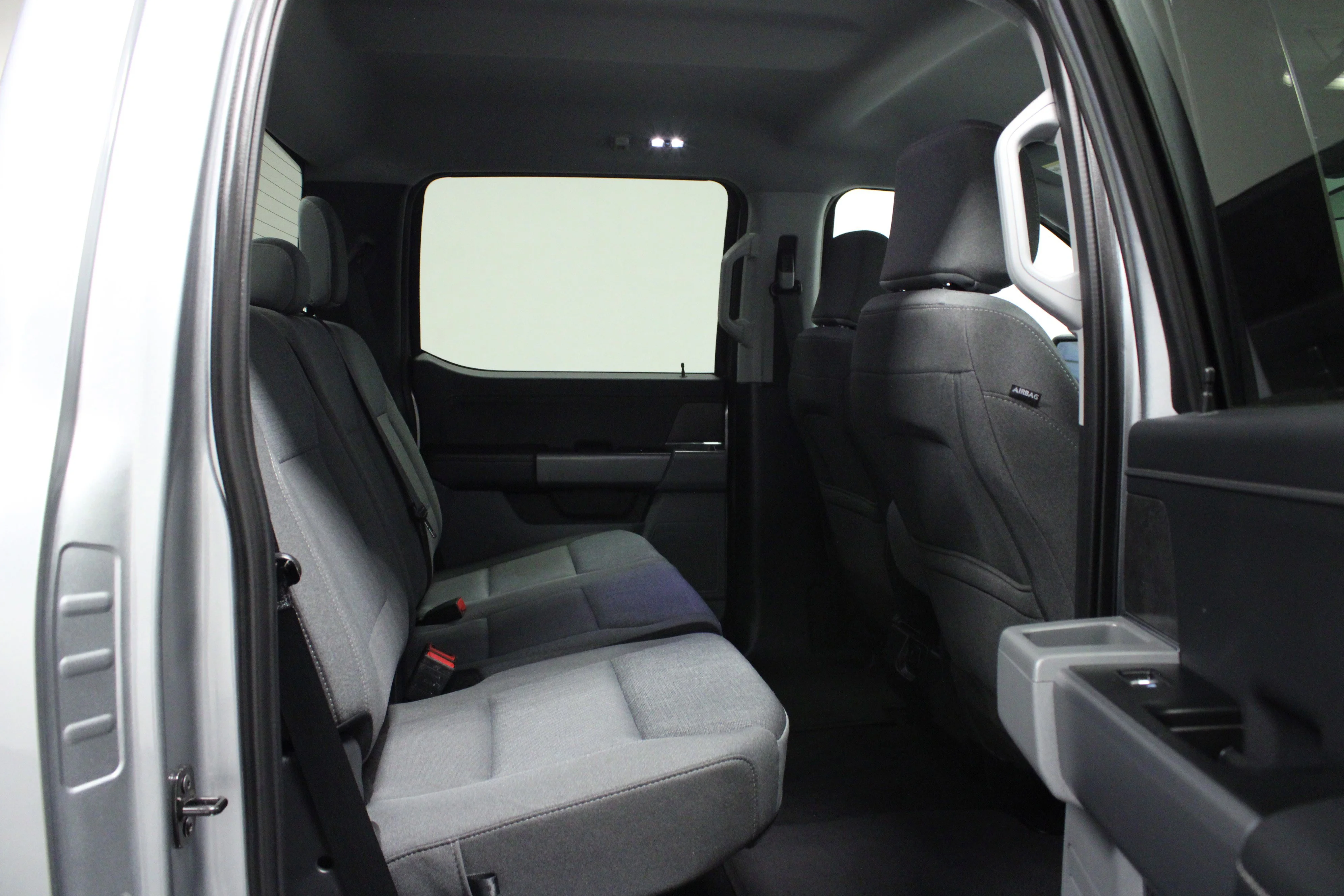 Used 2025 Iconic Silver Metallic Ford XLT image 15