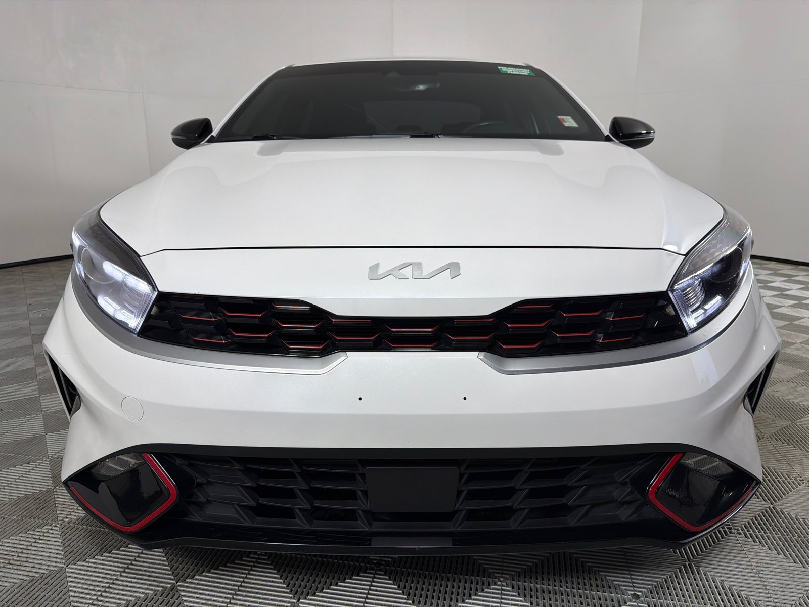 Used 2023 Snow White Pearl Kia GT-Line image 9