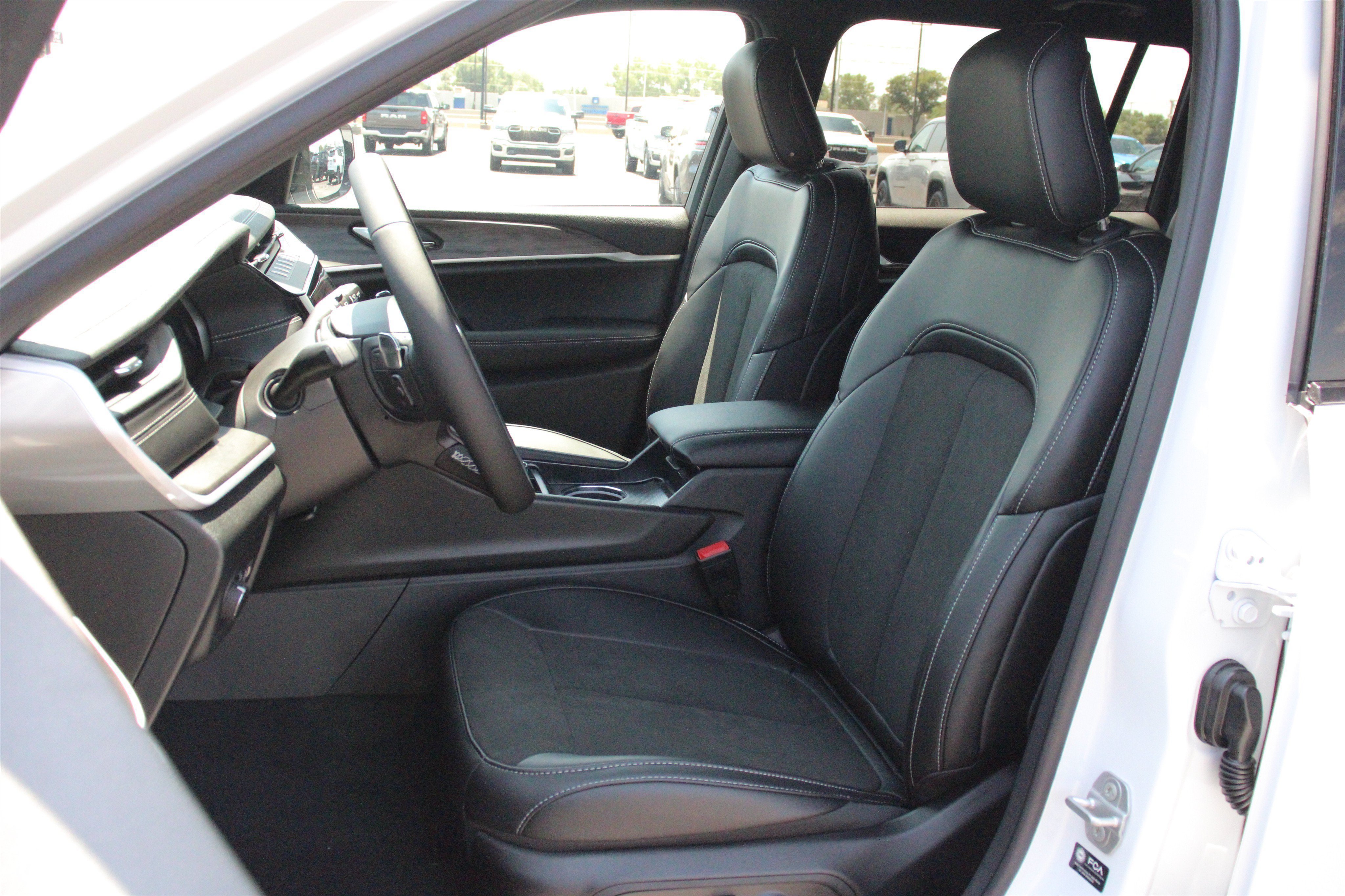 New 2026 Bright White Clearcoat Jeep Laredo Altitude image 5