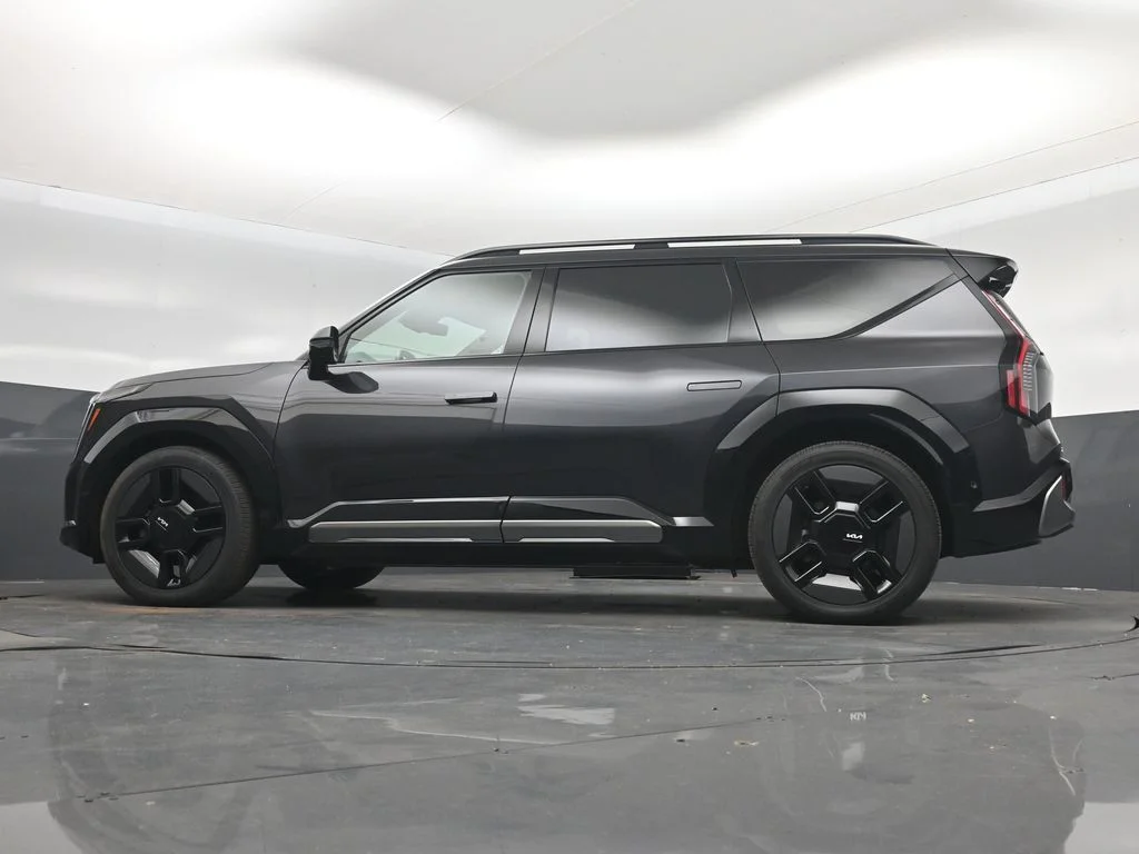 Certified Used 2024 Gray Kia GT-Line image 15