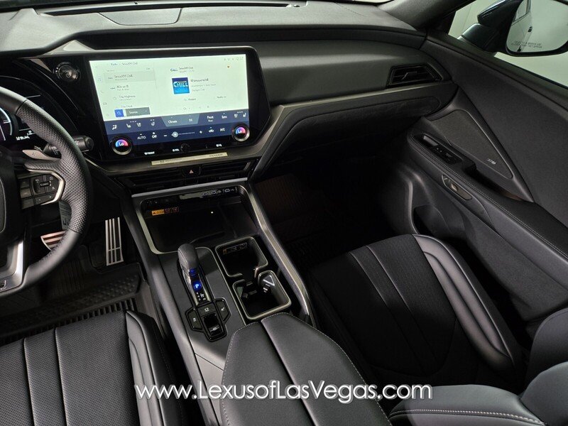 2026 Lexus TX 500h F-Sport - Photo 14