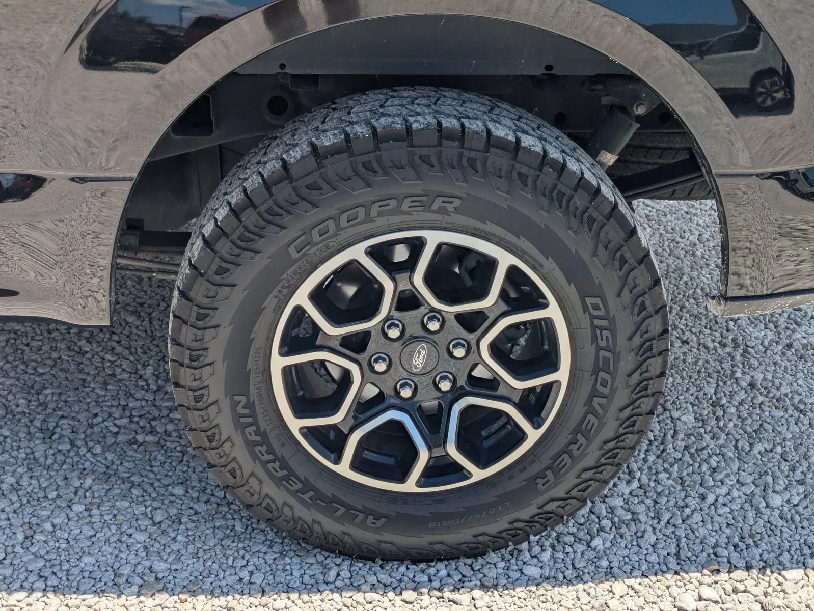 Used 2016 Shadow Black Ford XLT image 10