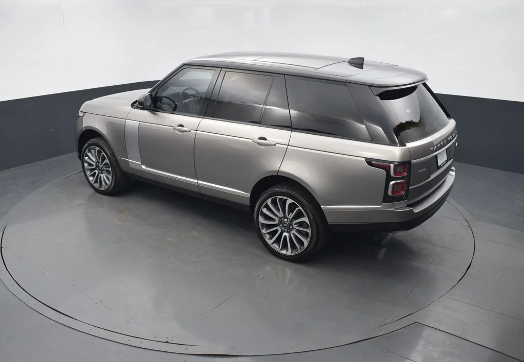Used 2019 Silver Land Rover 5.0L V8 Supercharged Autobiography image 41