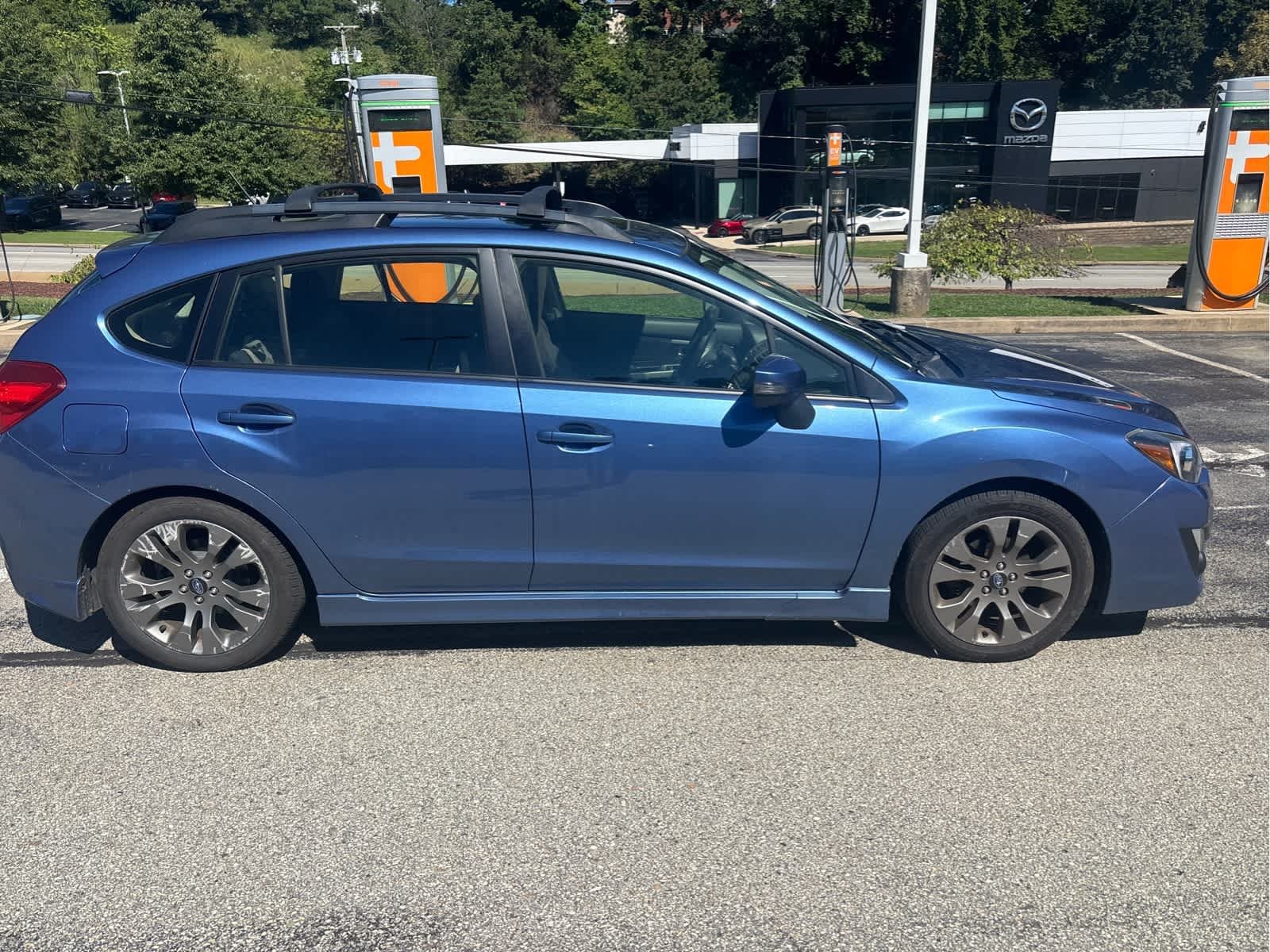 Used 2015 Quartz Blue Pearl Subaru 2.0i Sport Premium image 4