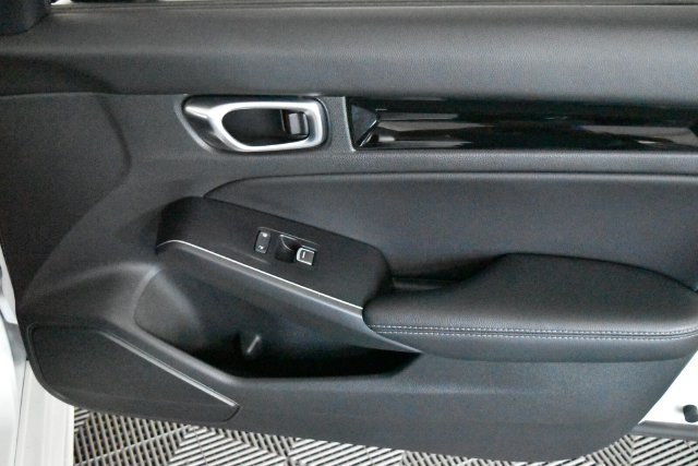 Used 2023  Honda Touring image 39
