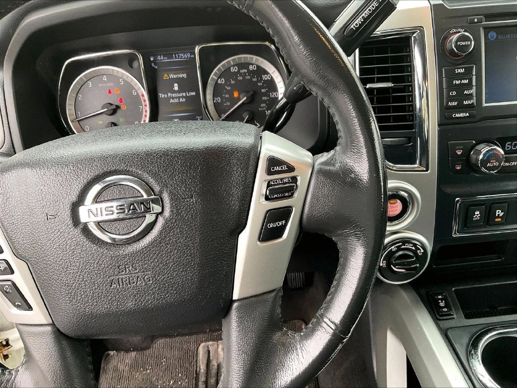 Used 2017 White Nissan SL image 24