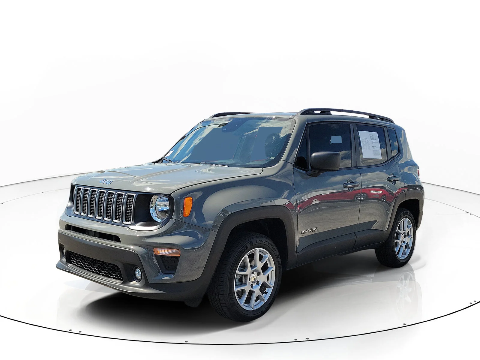 Used 2022 Sting-Gray Clearcoat Jeep Latitude image 3