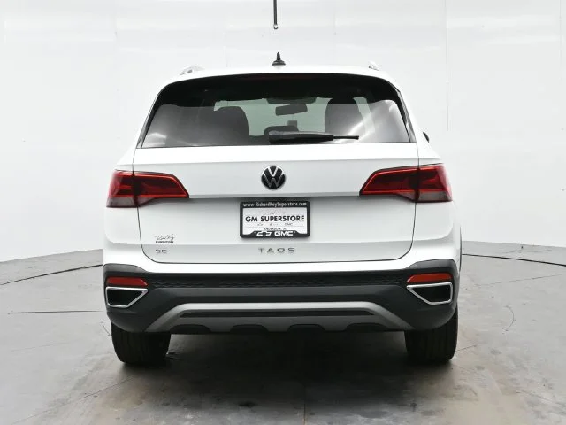 Used 2022 Pure White [white Volkswagen SE image 6