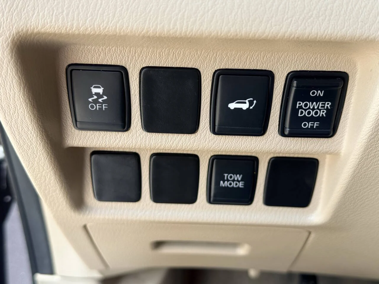 Used 2014 Tan Nissan SL 4dr SUV image 16