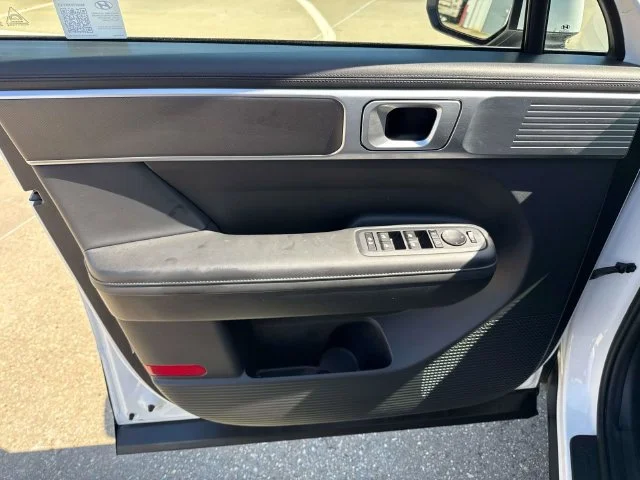 Used 2026 White Hyundai SEL image 29