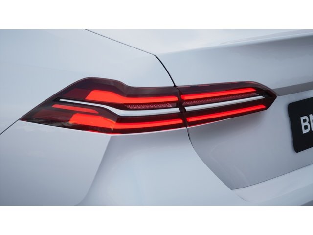 New 2027 Mineral White Metallic BMW 530i image 8