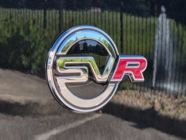 2022 Jaguar F-Pace SVR - Photo 8