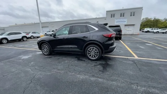 2025 Ford Escape PHEV - Photo 6