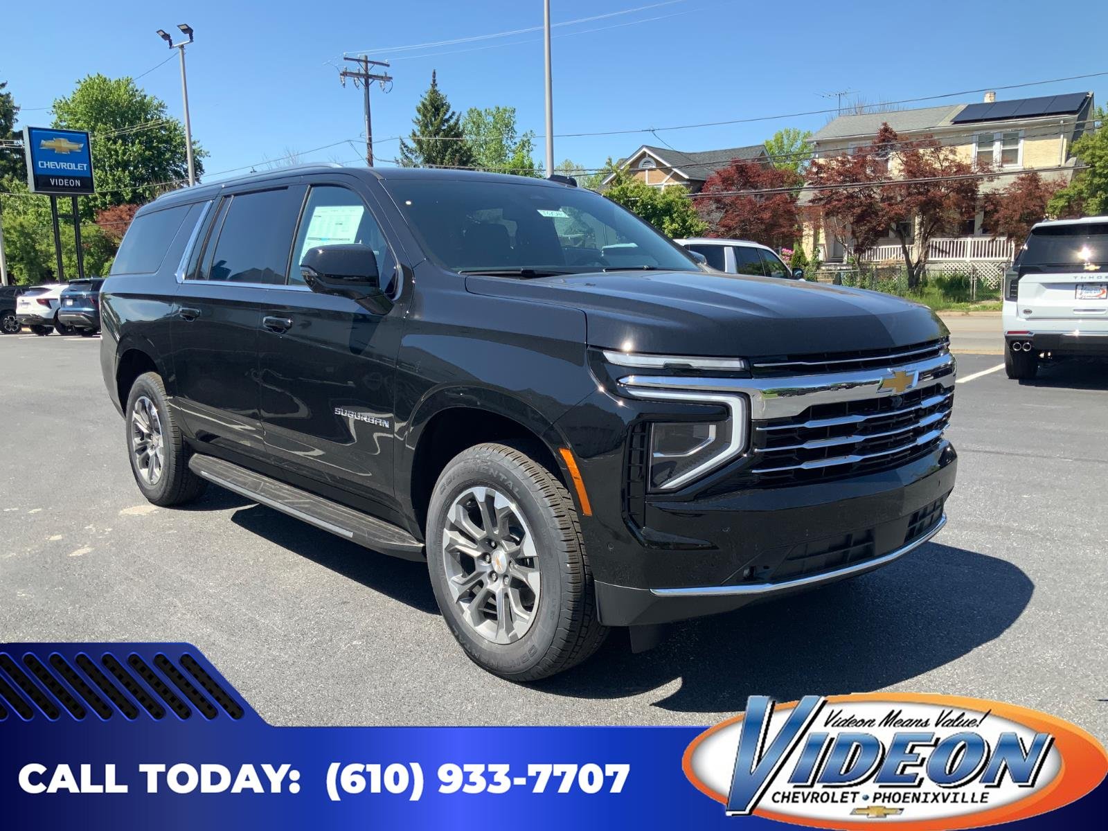 2026 Chevrolet Suburban LT 4WD's photo