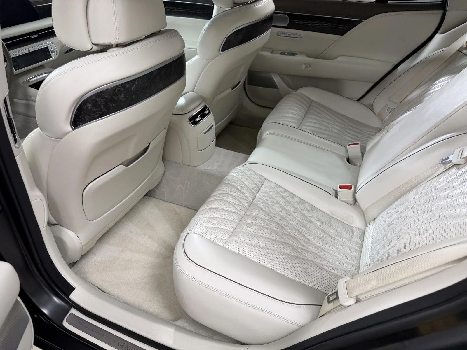 Used 2023 Gray Genesis 3.5T e-SC image 35