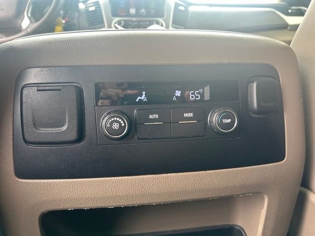 Used 2015 Black Chevrolet LT image 21