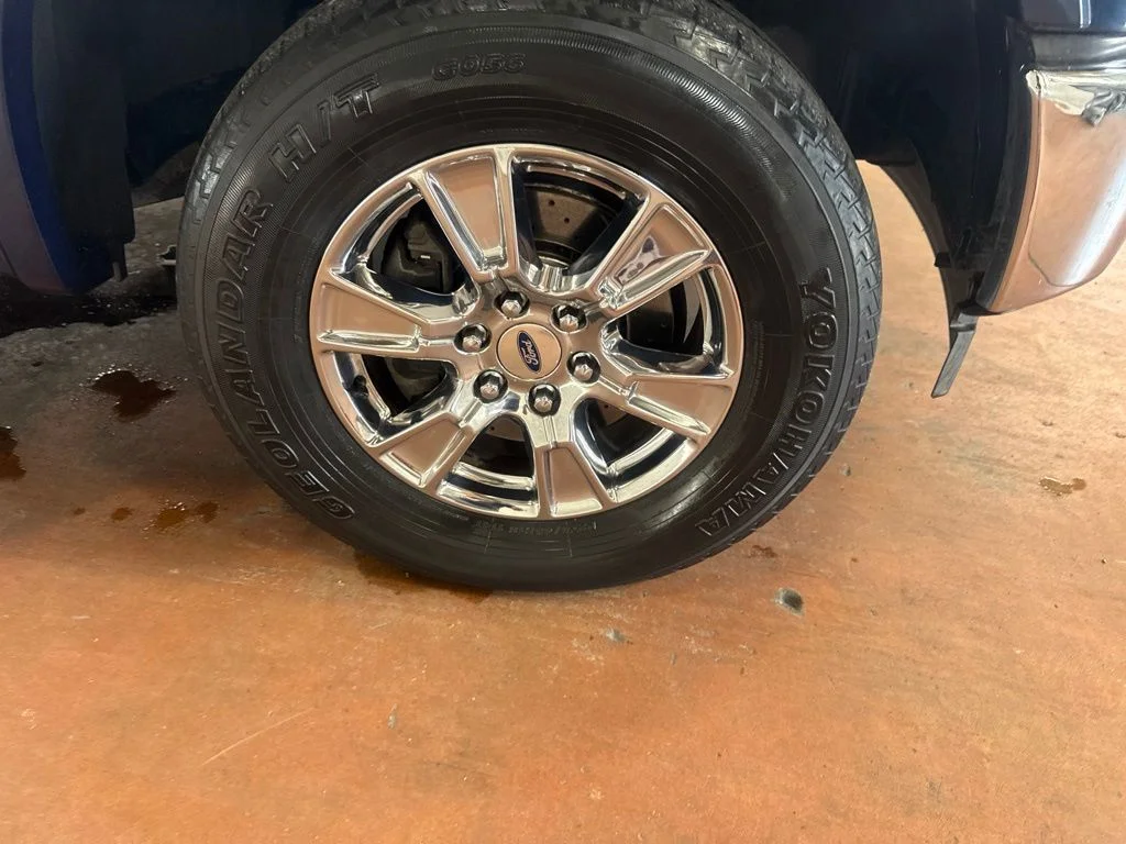Used 2017 Blue Jeans Metallic Ford Lariat image 10
