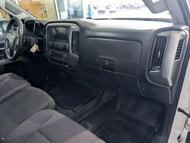 Used 2018 White Chevrolet LT image 17