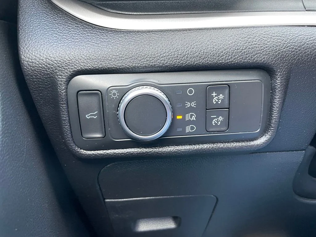 Used 2020 Silver Metallic Ford XLT image 38