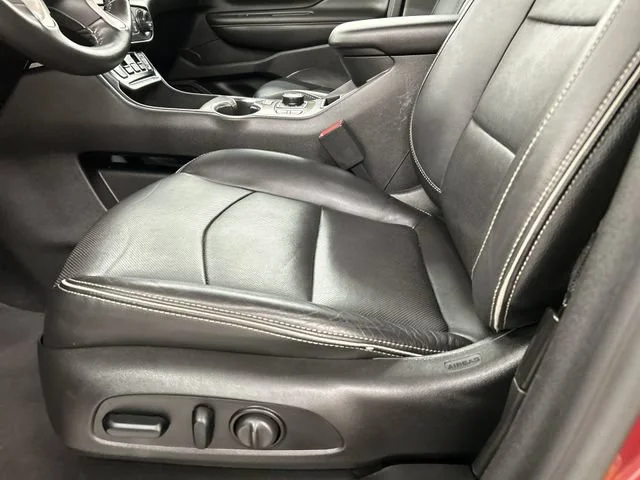 Used 2018 RED QUARTZ TINTCOAT GMC Denali image 24