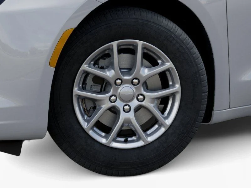 New 2027 Bright White Clear-Coat Exterior Paint Chrysler Select image 9