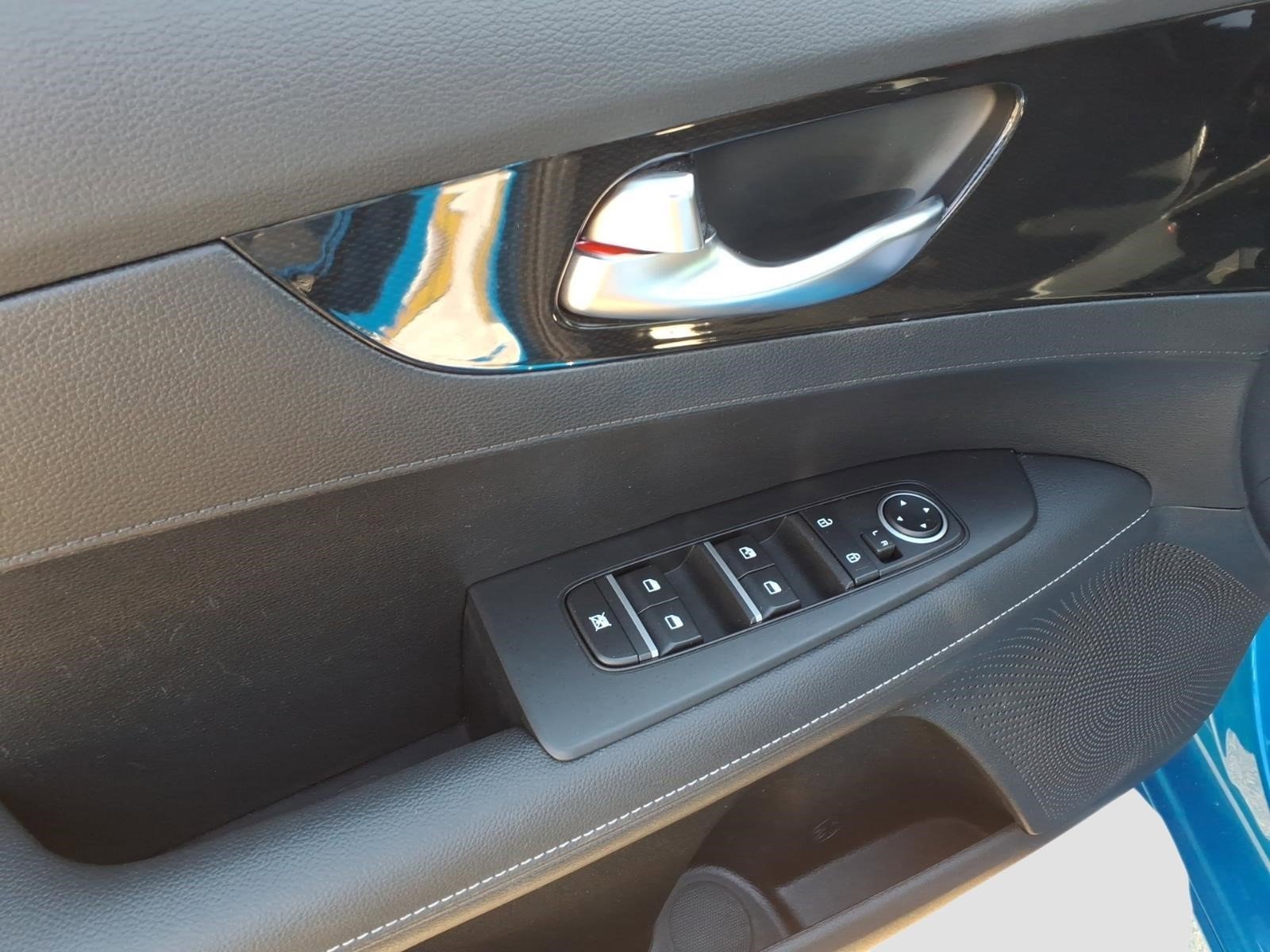 Used 2024 Sporty Blue Spb Kia GT-Line image 13