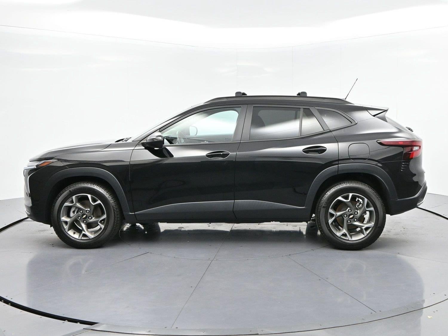 Used 2024 Mosaic Black Metallic Chevrolet LT image 4