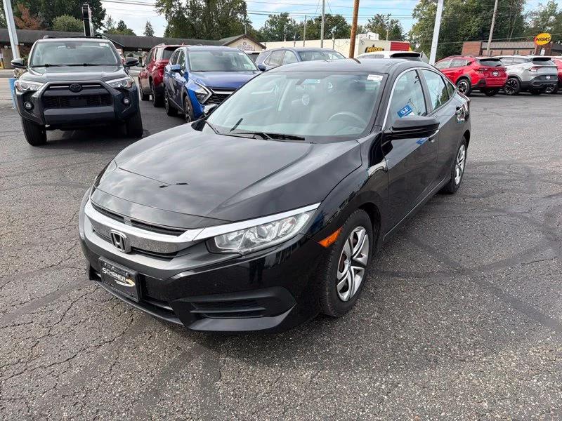 Used 2018  Honda LX image 3